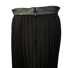 Load image into Gallery viewer, Black Chiffon Pleated Women Skirt Faux Leather Size 8