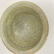 Load image into Gallery viewer, Small Studio Pottery Bowl Signed