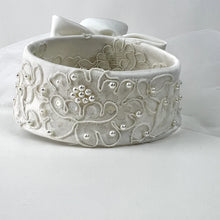 Load image into Gallery viewer, White Embroidered Fascinator Hat Veil