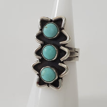 Load image into Gallery viewer, Vintage Native American Turquoise Ring 925 Silver Size 5.5