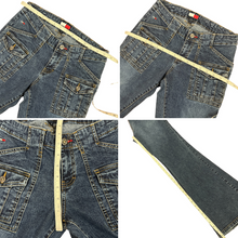 Load image into Gallery viewer, Y2K Tommy Hill Low Rise Flare Jeans Size 5