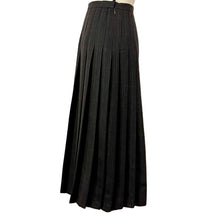 Load image into Gallery viewer, Vintage Burberry Plaid Pleated Long Wool Skirt Size 8