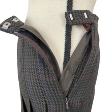 Load image into Gallery viewer, Vintage Burberry Plaid Pleated Long Wool Skirt Size 8
