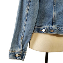 Load image into Gallery viewer, Vtg Calvin Klein Cropped Denim Jacket Size Medium