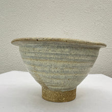 Load image into Gallery viewer, Small Studio Pottery Bowl Signed