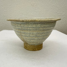 Load image into Gallery viewer, Small Studio Pottery Bowl Signed