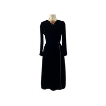 Load image into Gallery viewer, Mollie Parnis Boutique 1960s Long Black Velvet Dress Size XS-XXS