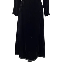 Load image into Gallery viewer, Mollie Parnis Boutique 1960s Long Black Velvet Dress Size XS-XXS