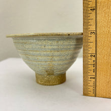 Load image into Gallery viewer, Small Studio Pottery Bowl Signed