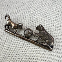 Load image into Gallery viewer, Vintage Sterling Silver Patina Cats Playing with Yarn Brooch
