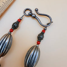 Load image into Gallery viewer, Vintage 80s Chunky Orange Magnesite Nugget Statement Necklace Tribal Silver Tone