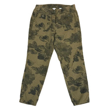 Load image into Gallery viewer, J Crew 100% Cotton Camo Floral Pant Size 4/28