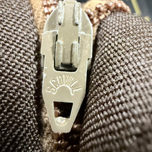 Load image into Gallery viewer, VTG Haggar Expandomatic Magic Stretch Brown Trousers 34x31 NWT