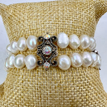 Load image into Gallery viewer, Fresh Water Pearl Bracelet Artisan Crafted