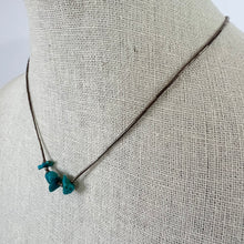 Load image into Gallery viewer, Vintage Turquoise Liquid Silver Womens Necklace 16"