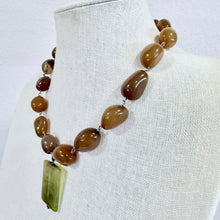 Load image into Gallery viewer, 70s Agate Stone Pendant Necklace 800 Silver Clasp