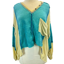 Load image into Gallery viewer, POL Relaxed Fit V-Neck Top Size Small