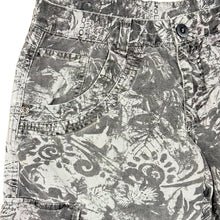 Load image into Gallery viewer, VTG HIS Skater Cargo Shorts Size 30