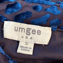 Load image into Gallery viewer, Semi Sheer Blue Animal Print Button Up Shirt Size Small