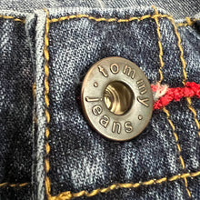 Load image into Gallery viewer, Y2K Tommy Hill Low Rise Flare Jeans Size 5