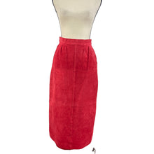 Load image into Gallery viewer, Vintage The Eagle's Eye Pink Suede Pencil Skirt with Pockets Size 6