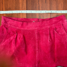 Load image into Gallery viewer, Vintage The Eagle's Eye Pink Suede Pencil Skirt with Pockets Size 6