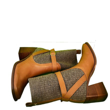 Load image into Gallery viewer, Sam Edelman Women's Brown Winnie Flare Heel Ankle Boots Size 7