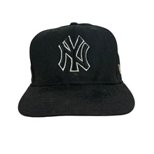 Load image into Gallery viewer, New Era New York Yankees 59FIFTY Fitted Hat Size 7 1/8 Black Wool MLB Cap