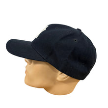 Load image into Gallery viewer, New Era New York Yankees Fitted Hat Size 7 1/2 Black MLB Cap
