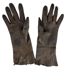Load image into Gallery viewer, Vintage 1950s 1960s Dark Brown Leather Gloves Mid Length 6.5