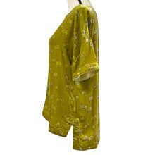 Load image into Gallery viewer, Y2K Sundance Boxy Velvet Shirt Size Medium Silk Rayon Blend