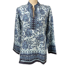 Load image into Gallery viewer, Blue 100% Silk Floral Tunic Top Size XS