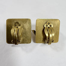 Load image into Gallery viewer, Mid Century Gold Tone Floral Statement Clip On Earrings