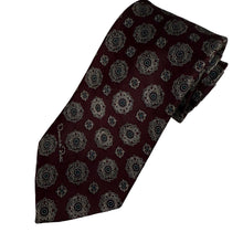 Load image into Gallery viewer, Oscar De La Renta Medallion Print Necktie