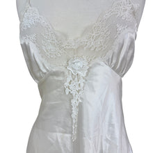 Load image into Gallery viewer, VTG White Lace Baby Doll Nighty Set Size Small