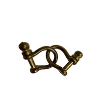 Load image into Gallery viewer, Solid Brass Bow Shackle Keychains Screw Pin D-Ring Heavy Duty Hardware Pair