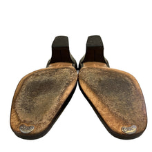 Load image into Gallery viewer, Salvatore Ferragamo Brown Leather Low Classic Heel Pump Size 7 4A NarrowSalvatore Ferragamo Brown Leather Low Classic Heel Pump Size 7 4A Narrow