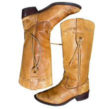 Load image into Gallery viewer, Vintage 70s Distressed Tan Leather Western Boots Size 10