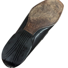 Load image into Gallery viewer, Magnanni Black Leather Loafers Size 9