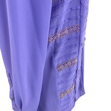 Load image into Gallery viewer, Vintage Lavender Embroidered Button Up Shirt Size M