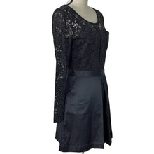 Load image into Gallery viewer, Women Black Lace Long Sleeves Knee Length Dress With Pockets