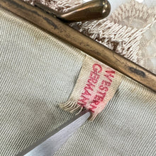 Load image into Gallery viewer, Western Germany Black Embroidered Roses Coin Purse