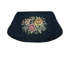 Load image into Gallery viewer, Western Germany Black Embroidered Roses Coin Purse
