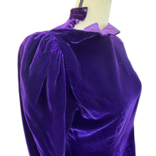 Load image into Gallery viewer, Vintage 50s Purple Velvet Long Sleeve Top Size 36