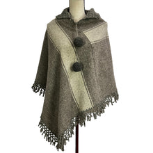 Load image into Gallery viewer, Vintage Wool Women Shawl Size Small