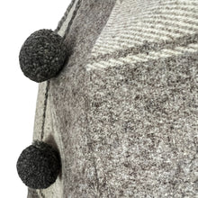 Load image into Gallery viewer, Vintage Wool Women Shawl Size Small