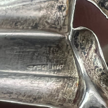 Load image into Gallery viewer, 925 Sterling Silver Traveler w Cactus Brooch