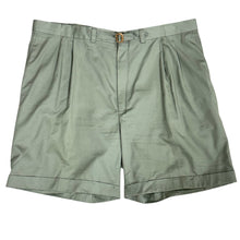 Load image into Gallery viewer, VTG 80s Preppy Pleat Front Cuffed Shorts