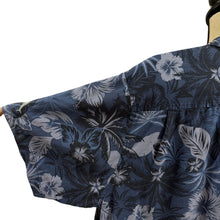 Load image into Gallery viewer, VTG Tommy Bahama Silk Hawaiian Shirt Size XL