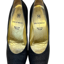 Load image into Gallery viewer, Vintage 80s Bruno Magli Black Cone Heels Size 7.5 AA